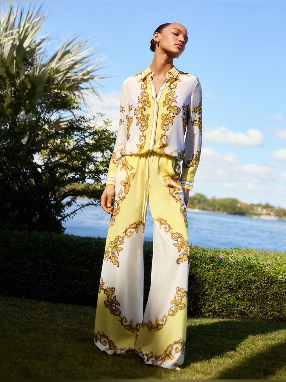 Alice + Olivia Willa Placket Top in Golden Coast - Picture 6 of 12